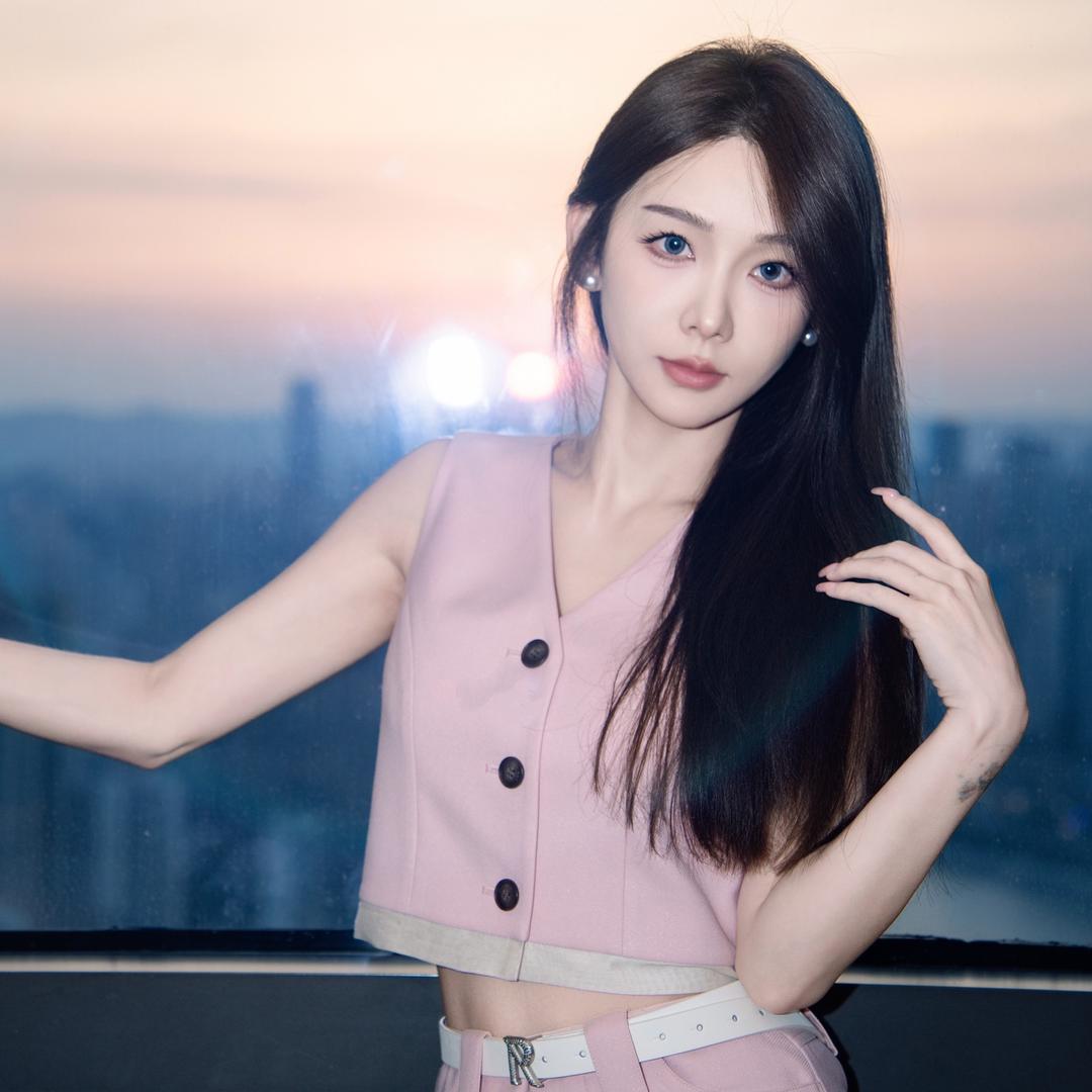 王思思💃