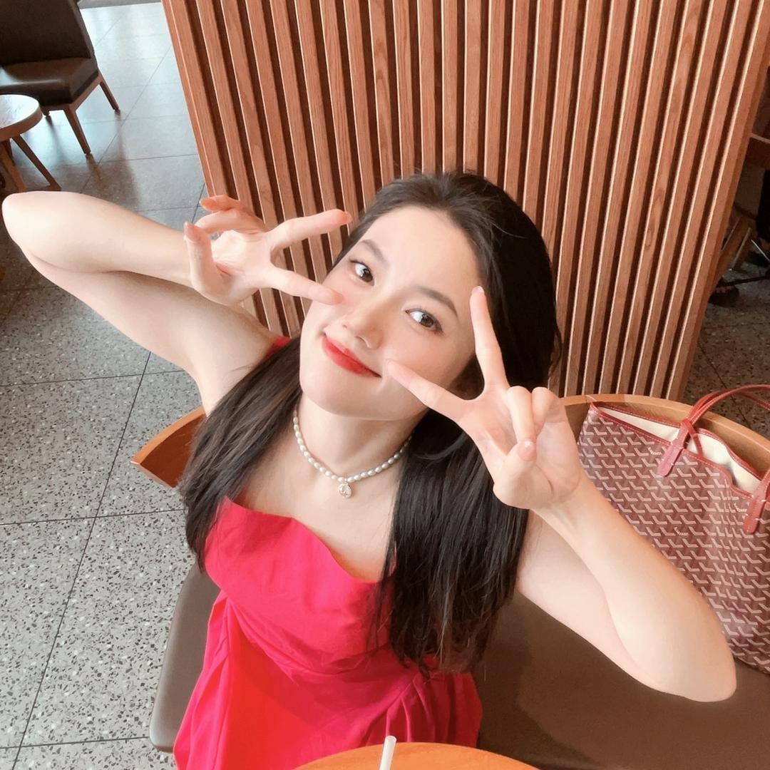 村花花🌸