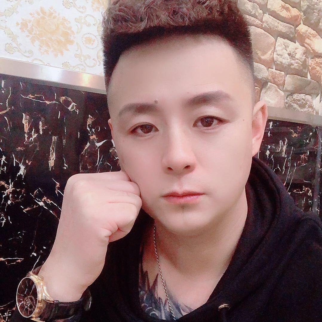 小陈哥爱吃鱼（吃鱼中队）