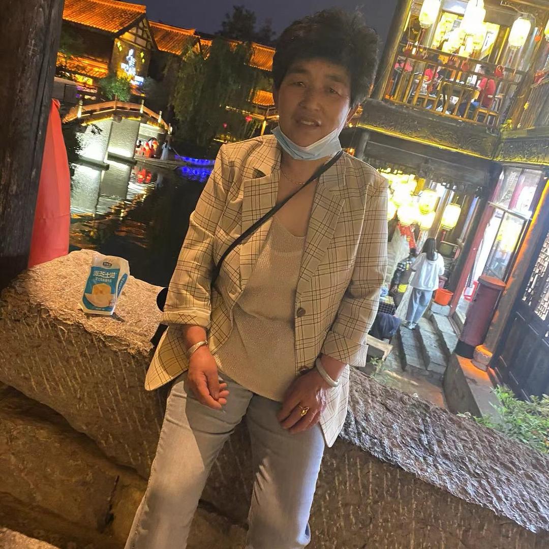 美女女战士