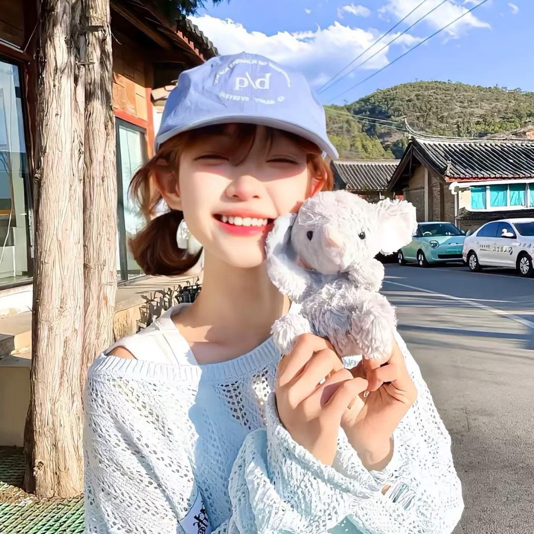 @小小芸