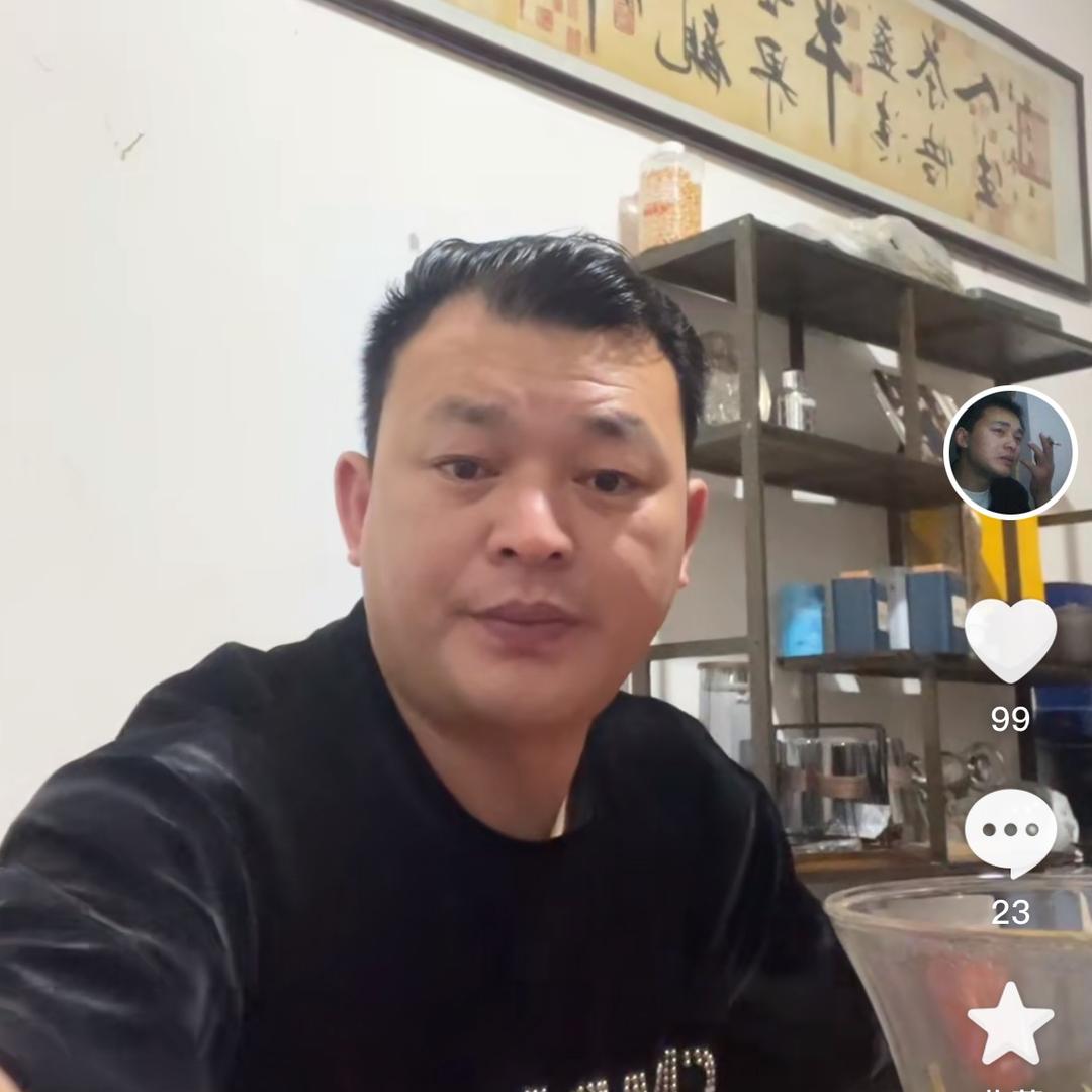 宇琪楼梯弯玻璃