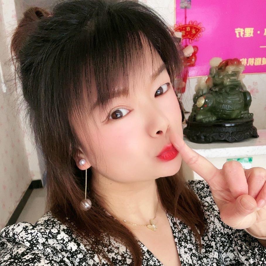 何美妍