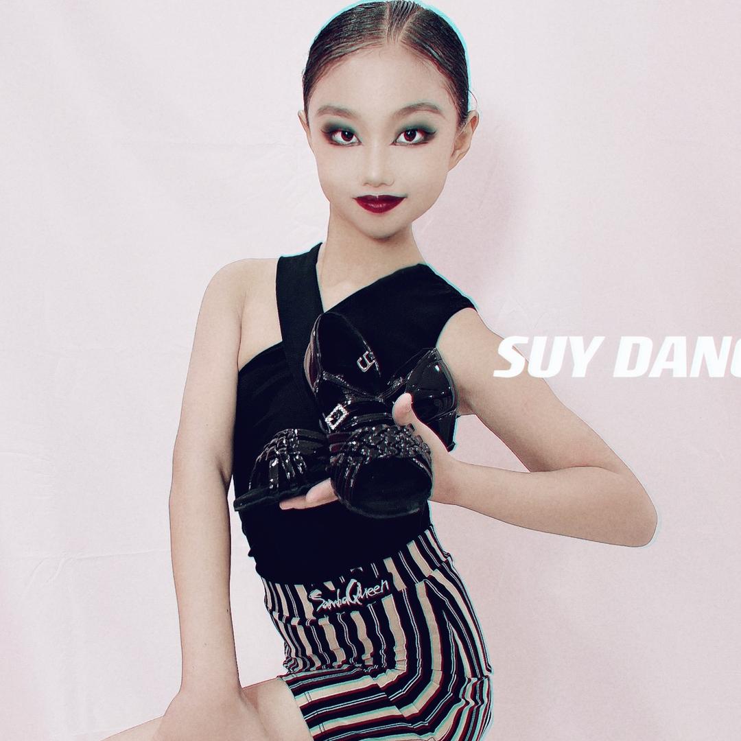 大 C💋苏韵拉丁SUY