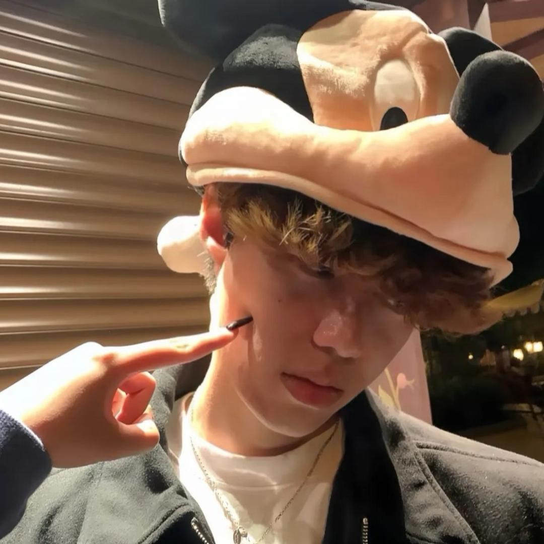 凌晨三点还不睡