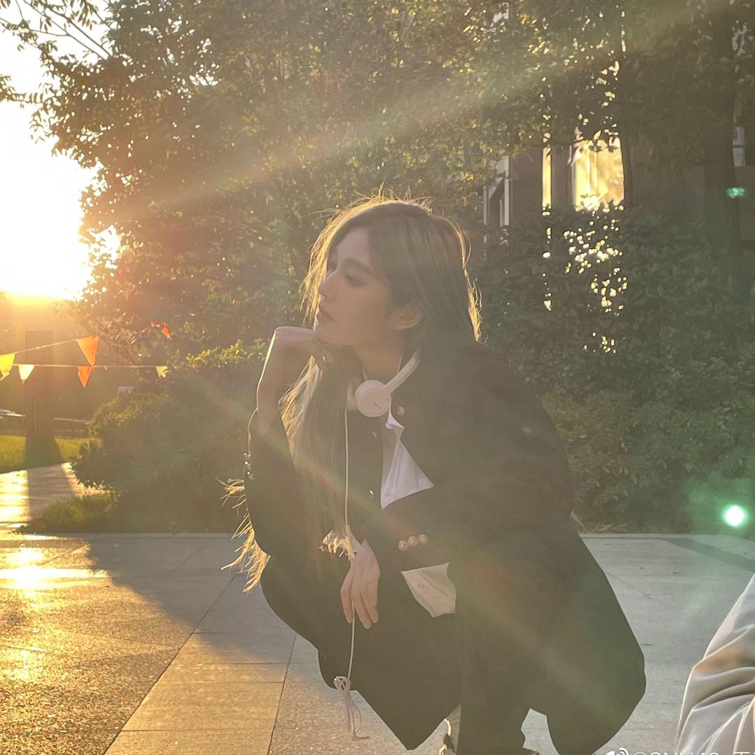 and，一个问号？