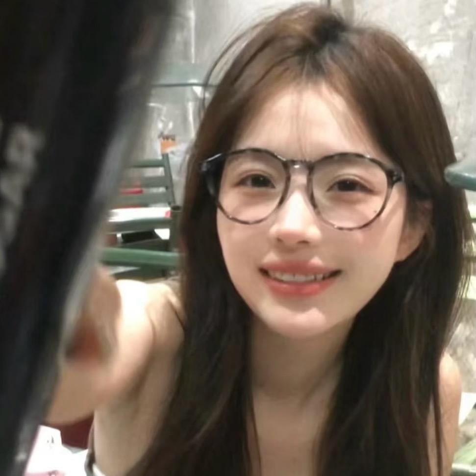 超级暴富暴瘦发财无敌美少女🌚