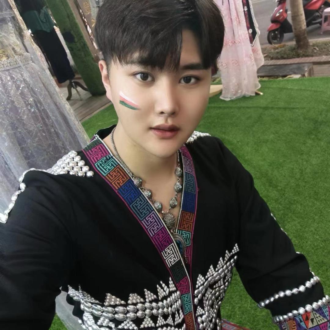 左手剃头匠沐晨