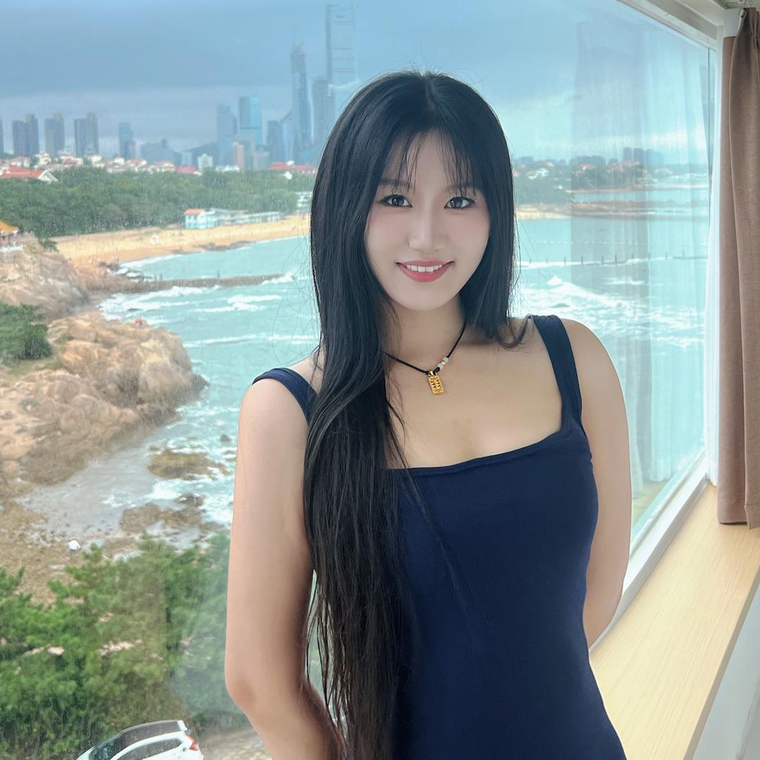 抱抱刘莹