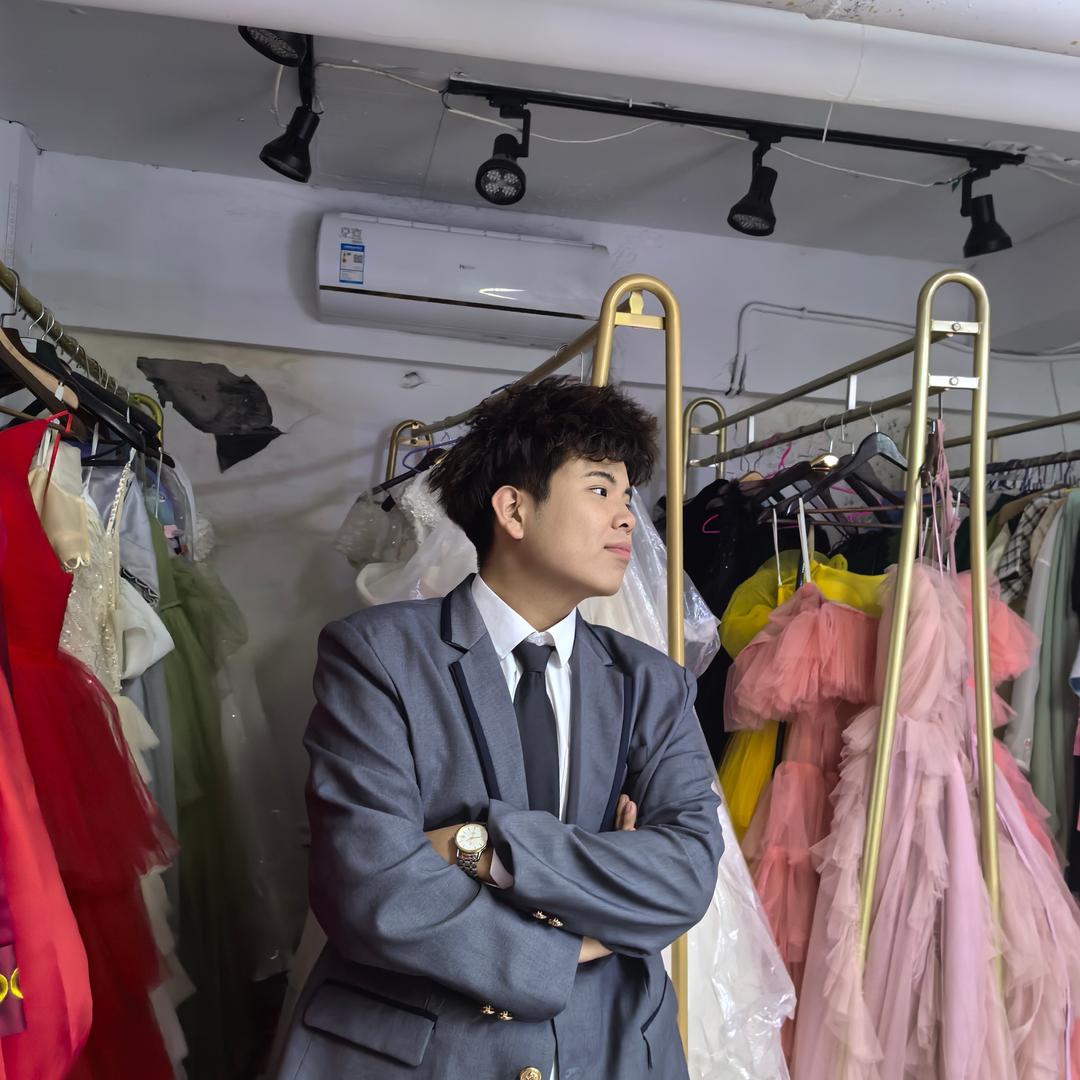 老田爱吃窝窝头