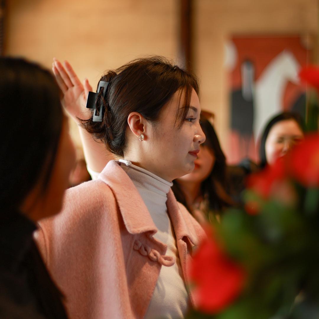 探店钟祥瑶妹