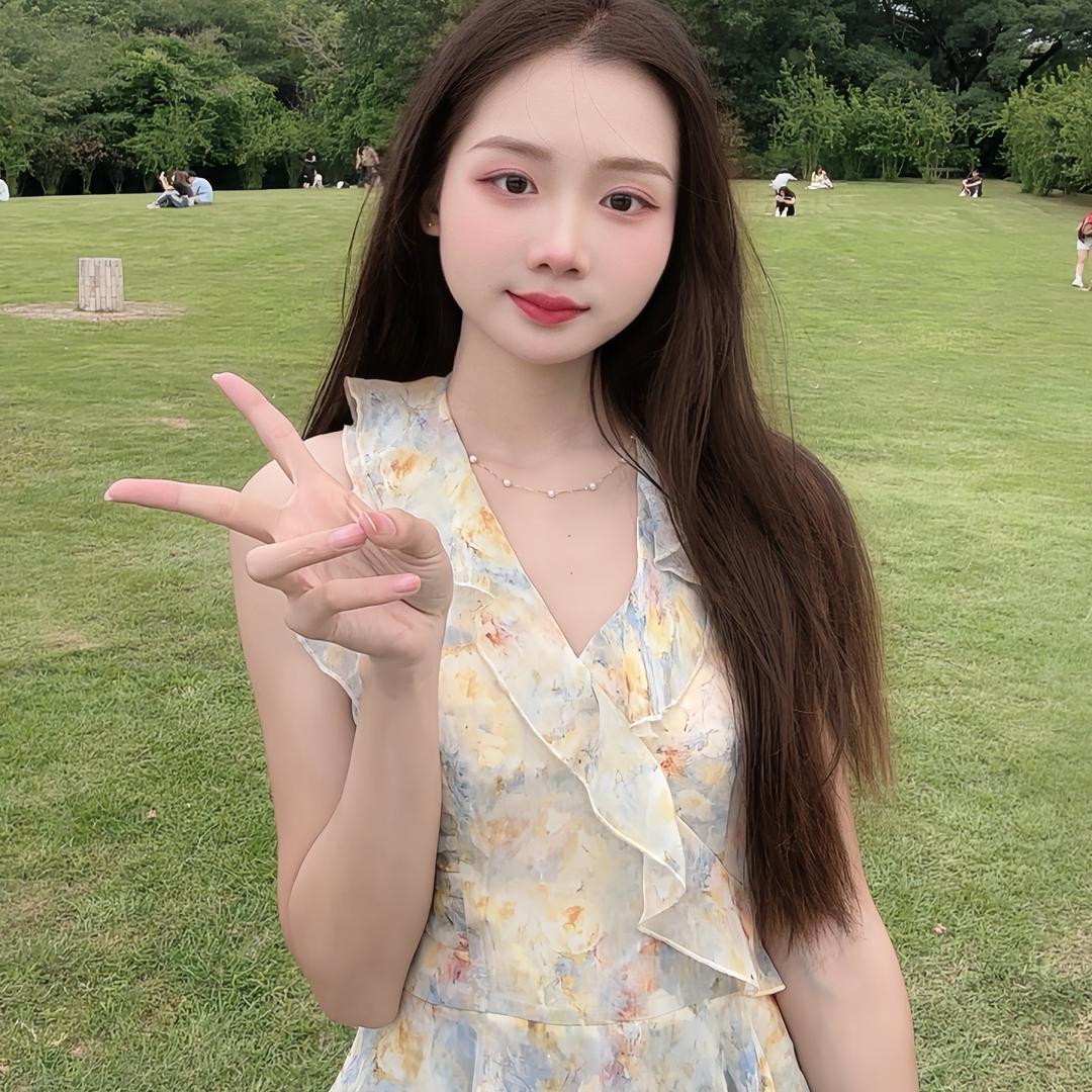 涩度服饰小美