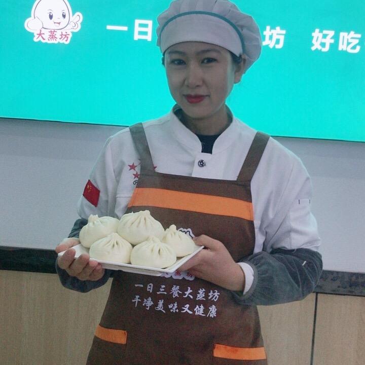 大蒸坊酱肉包俠姐