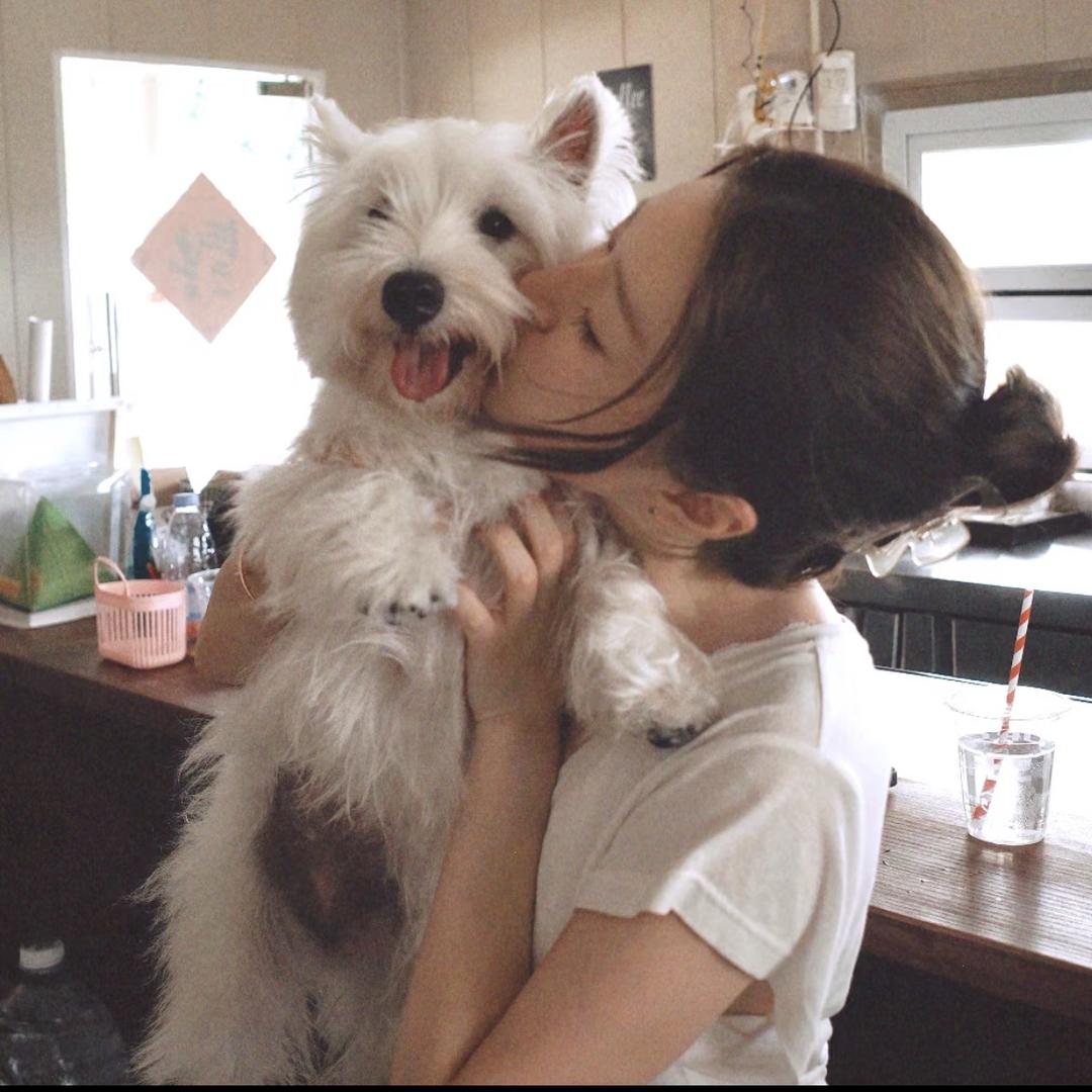 不生气少说话