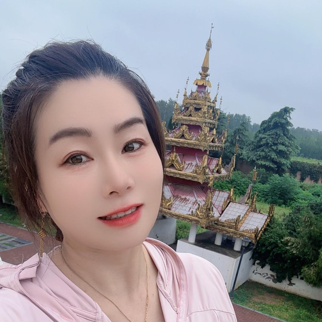 舒克，贝塔外婆