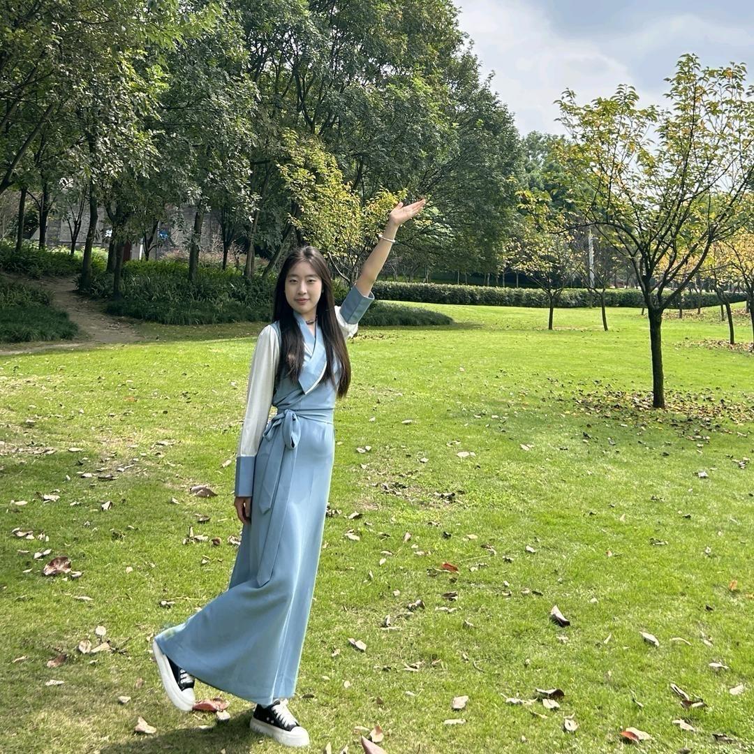 小余🧚‍♀️