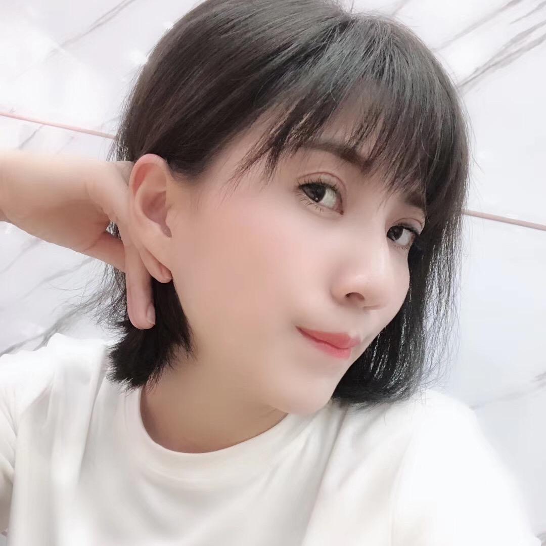 王佳怡
