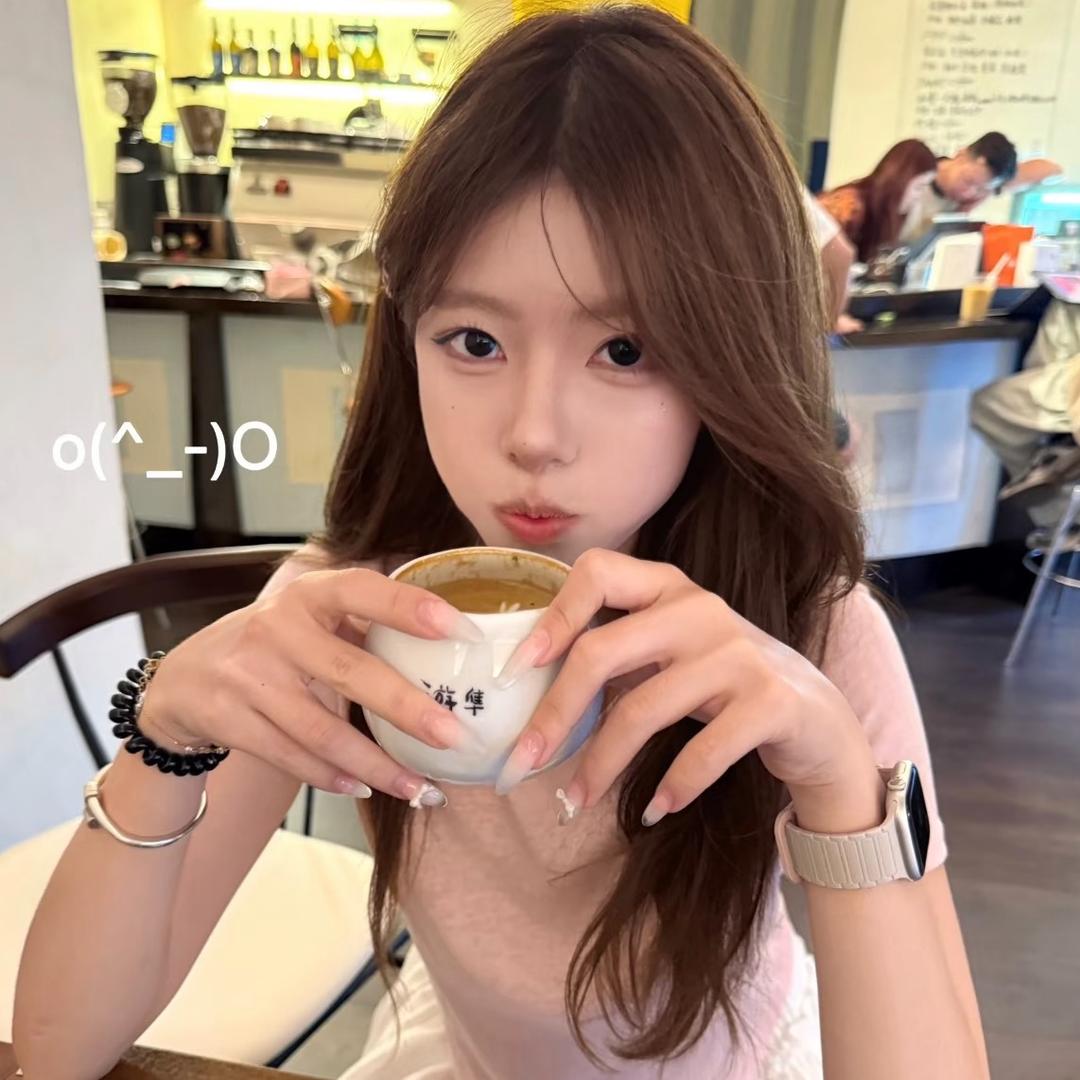 卷个泡芙吃⑅゜