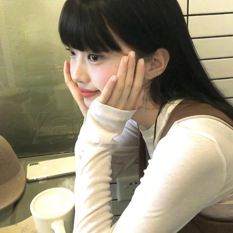 YY.