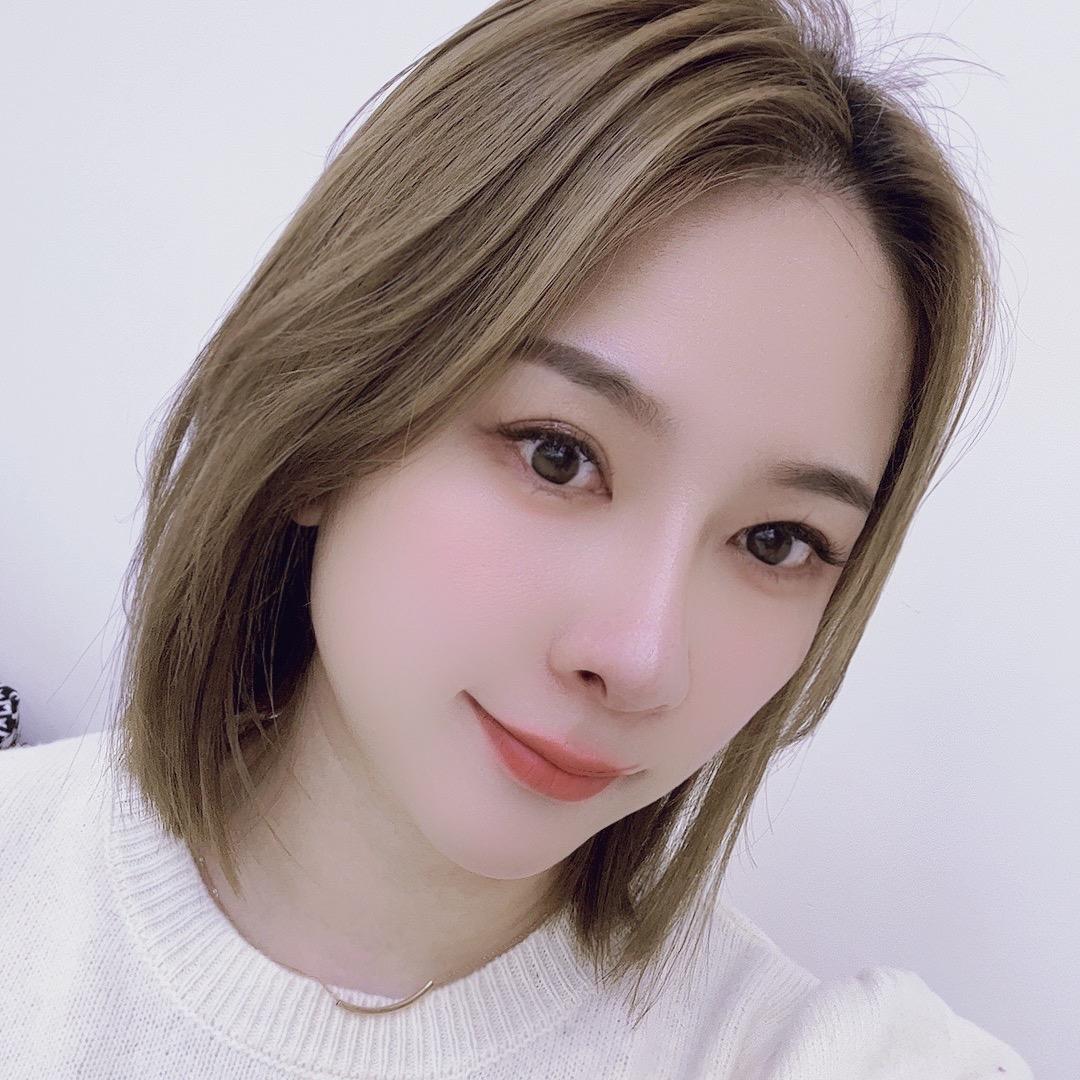 一只小海豚🐬