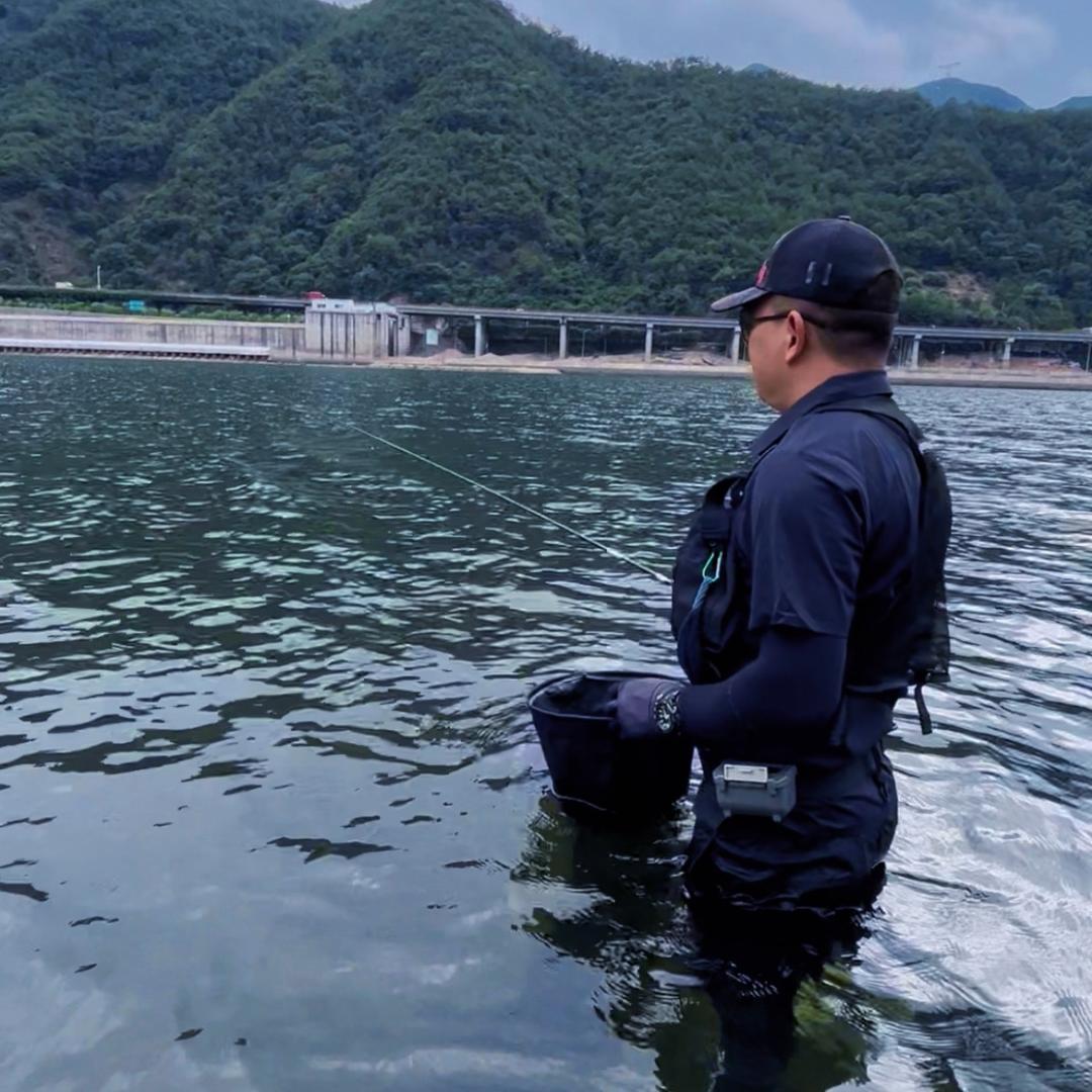钓鱼 蒋校长
