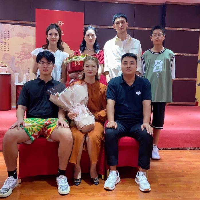 女为悦己者容