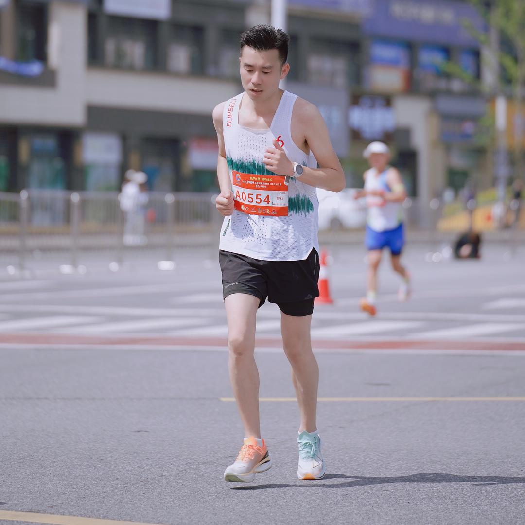 小罗跑不快