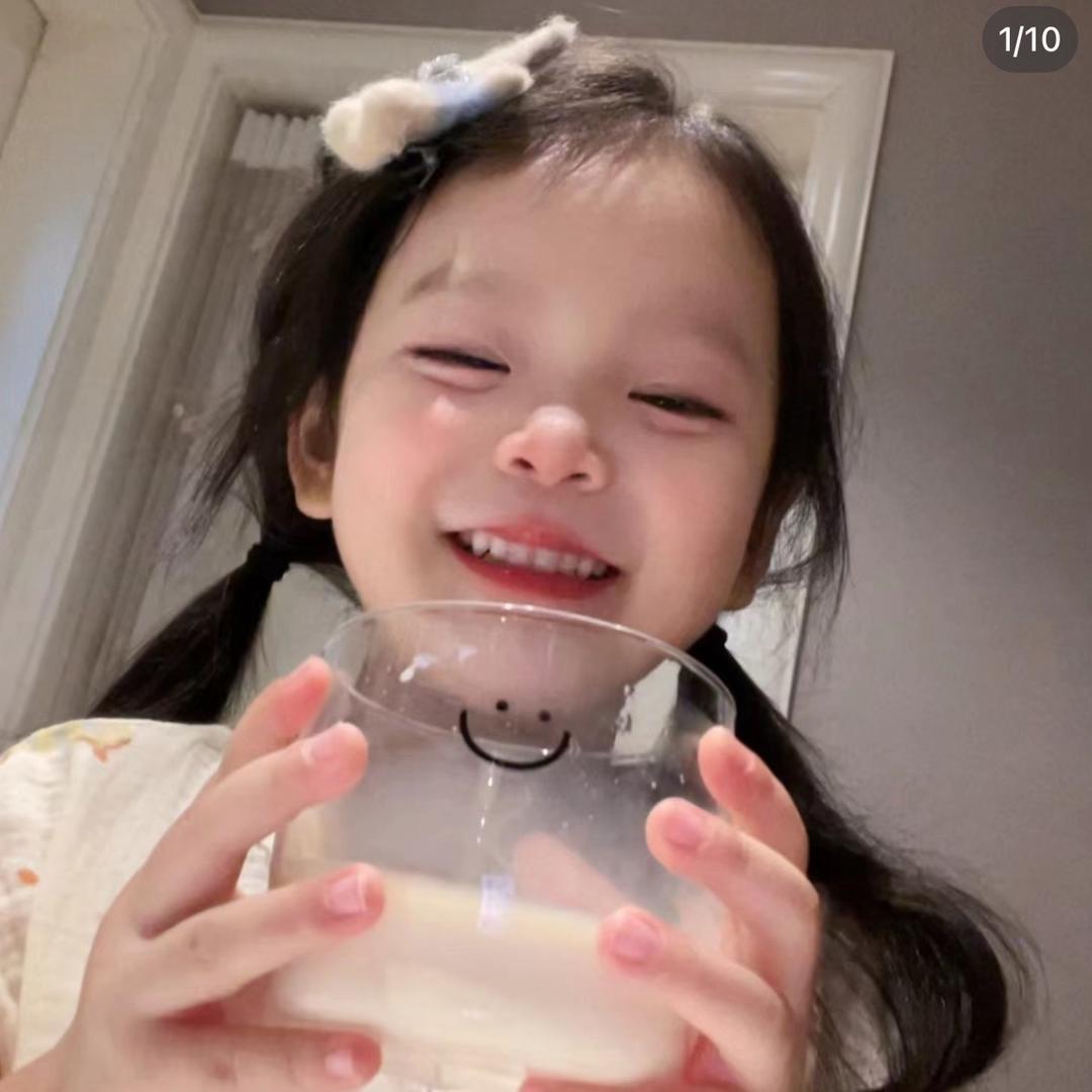 贝贝.