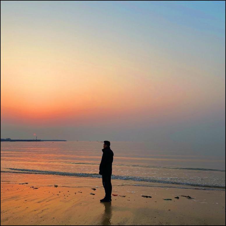 我在人间捡故事。