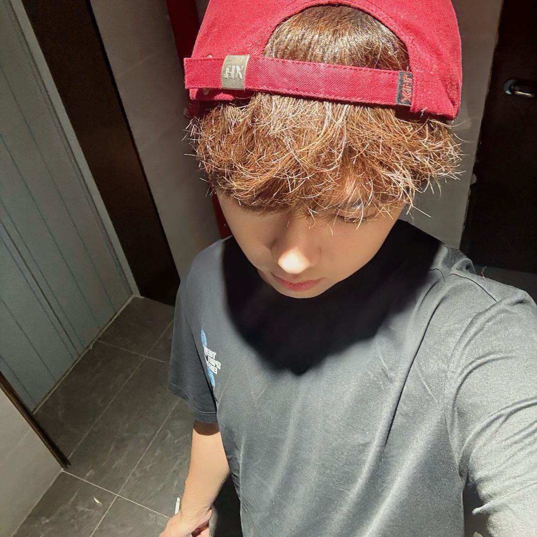 好帅一男的