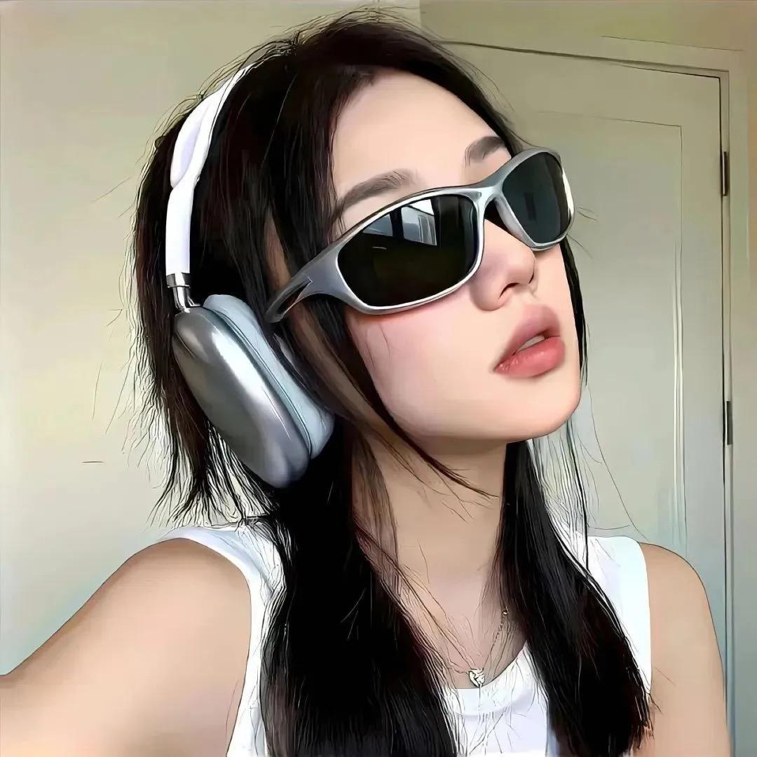 开小雪的美少女