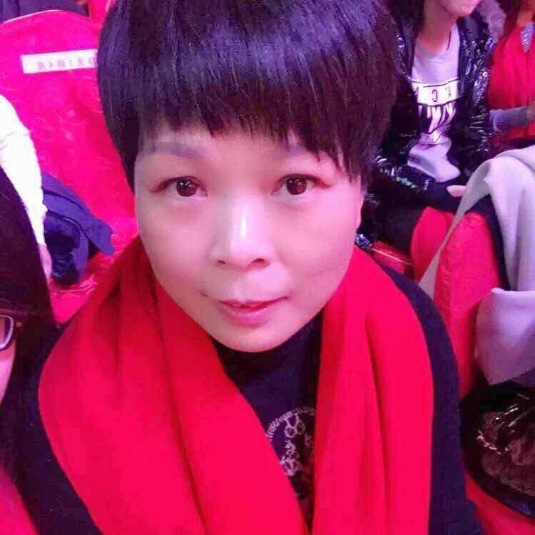 四海一家 盛姐