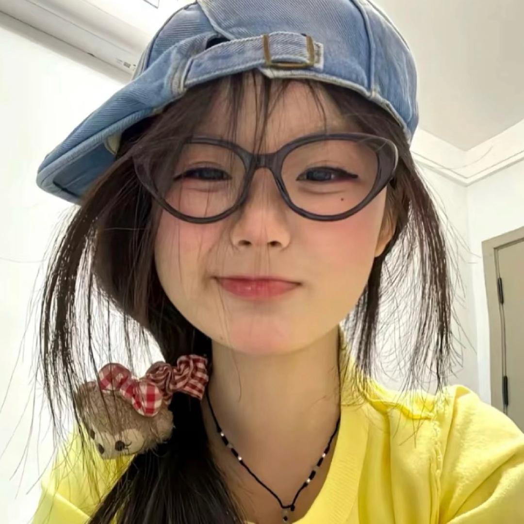 ฅ纯情小猫ฅ