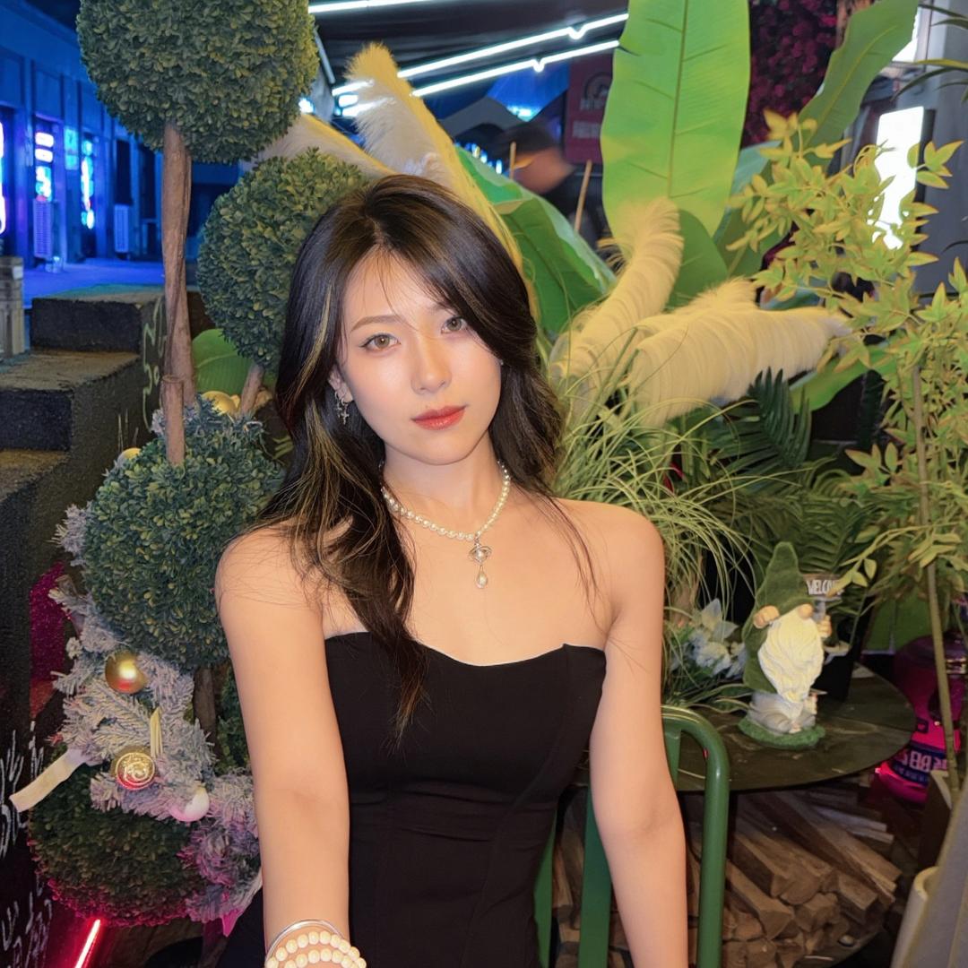 蔡蔡。