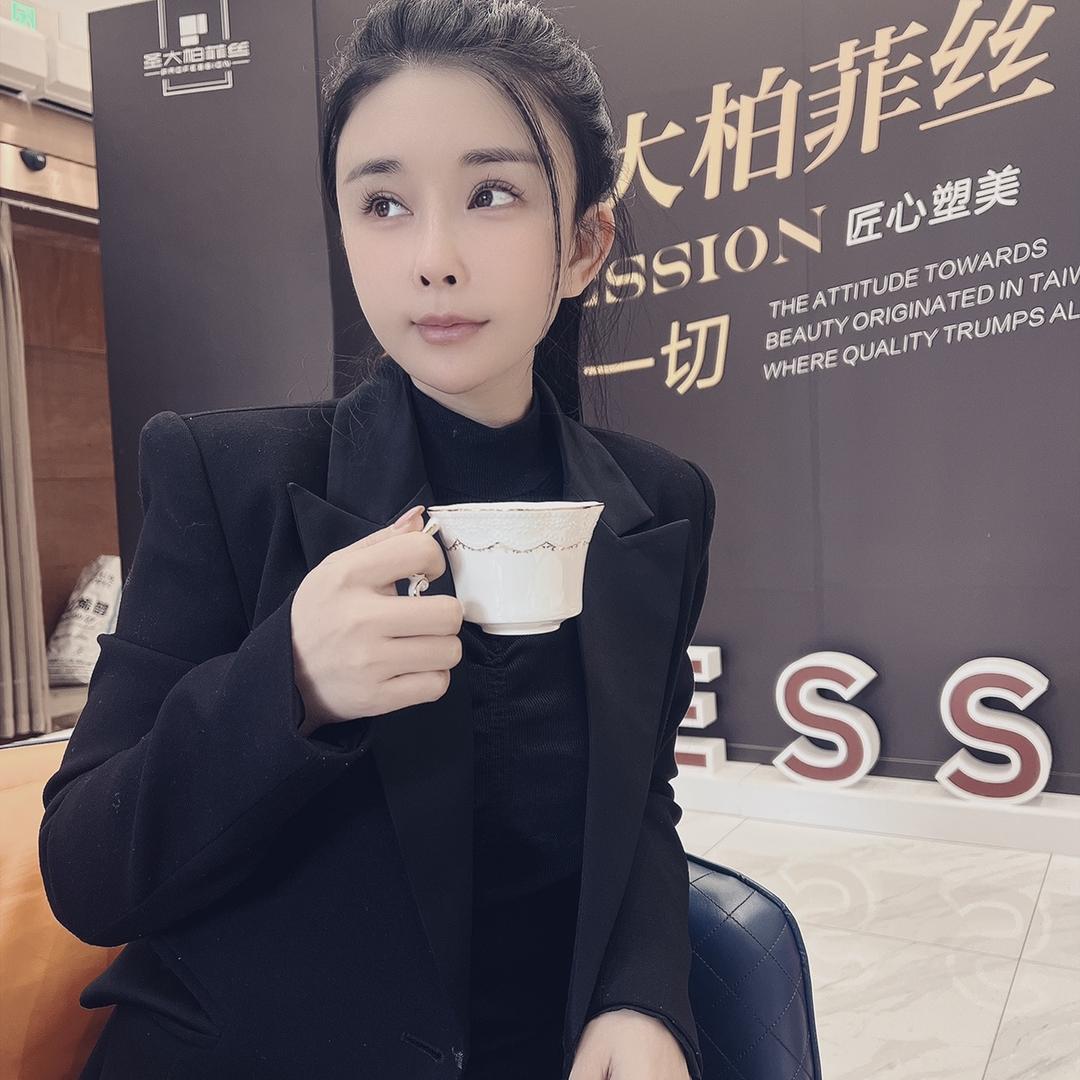 吴京珈