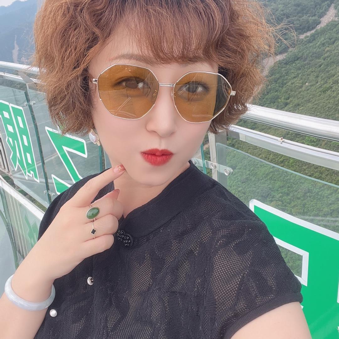 莉