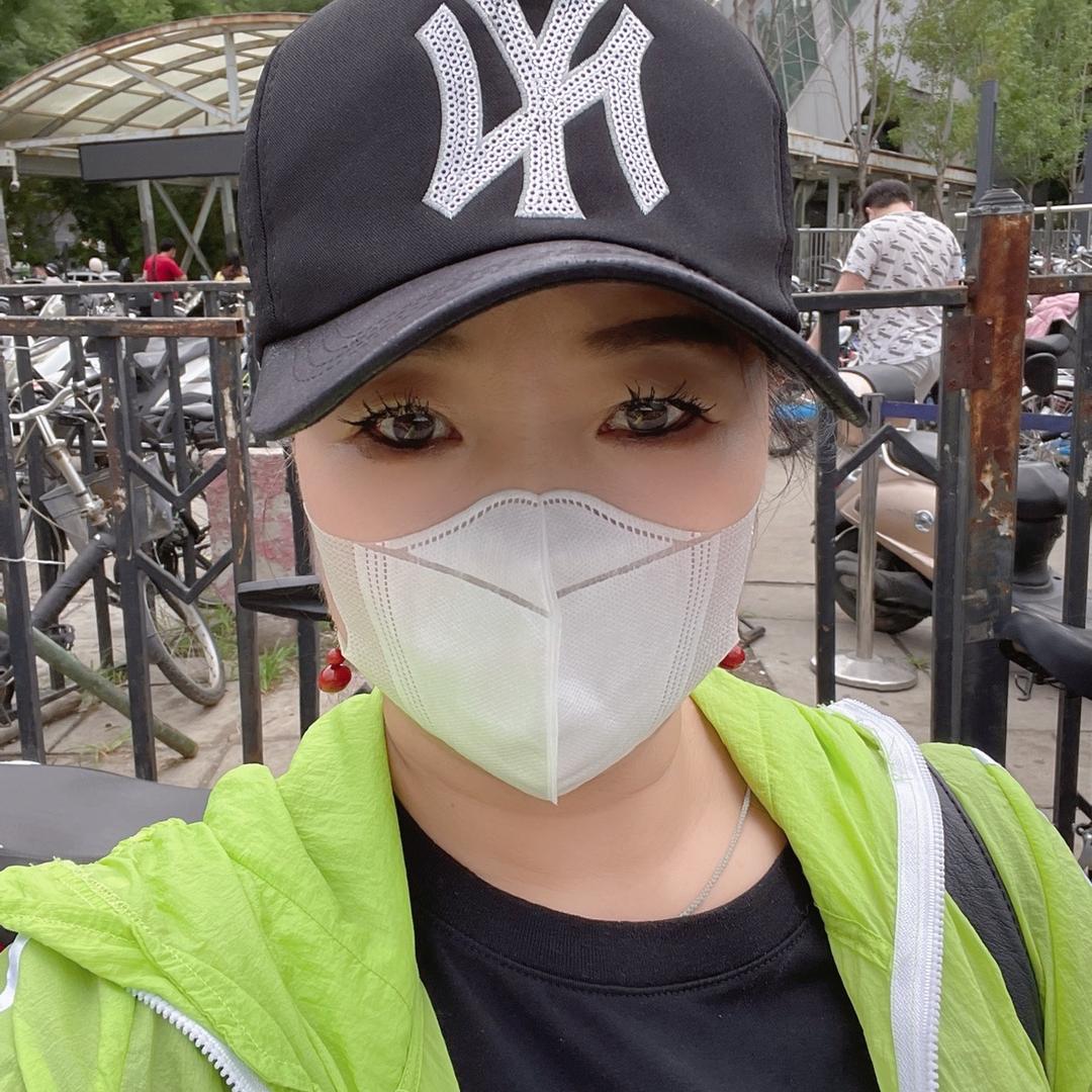 居然之家金源倍世游姐