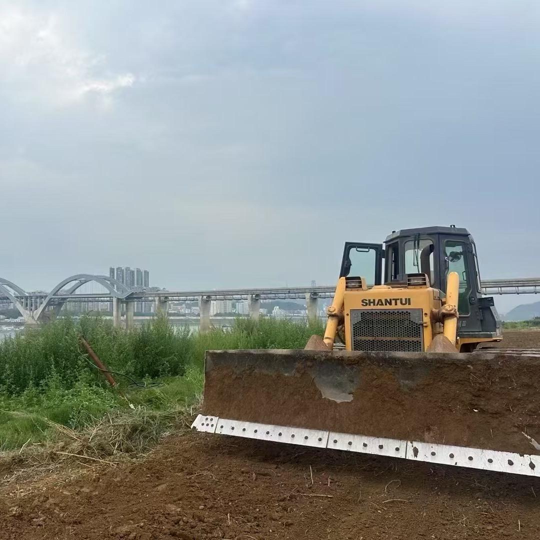 推土机。小全