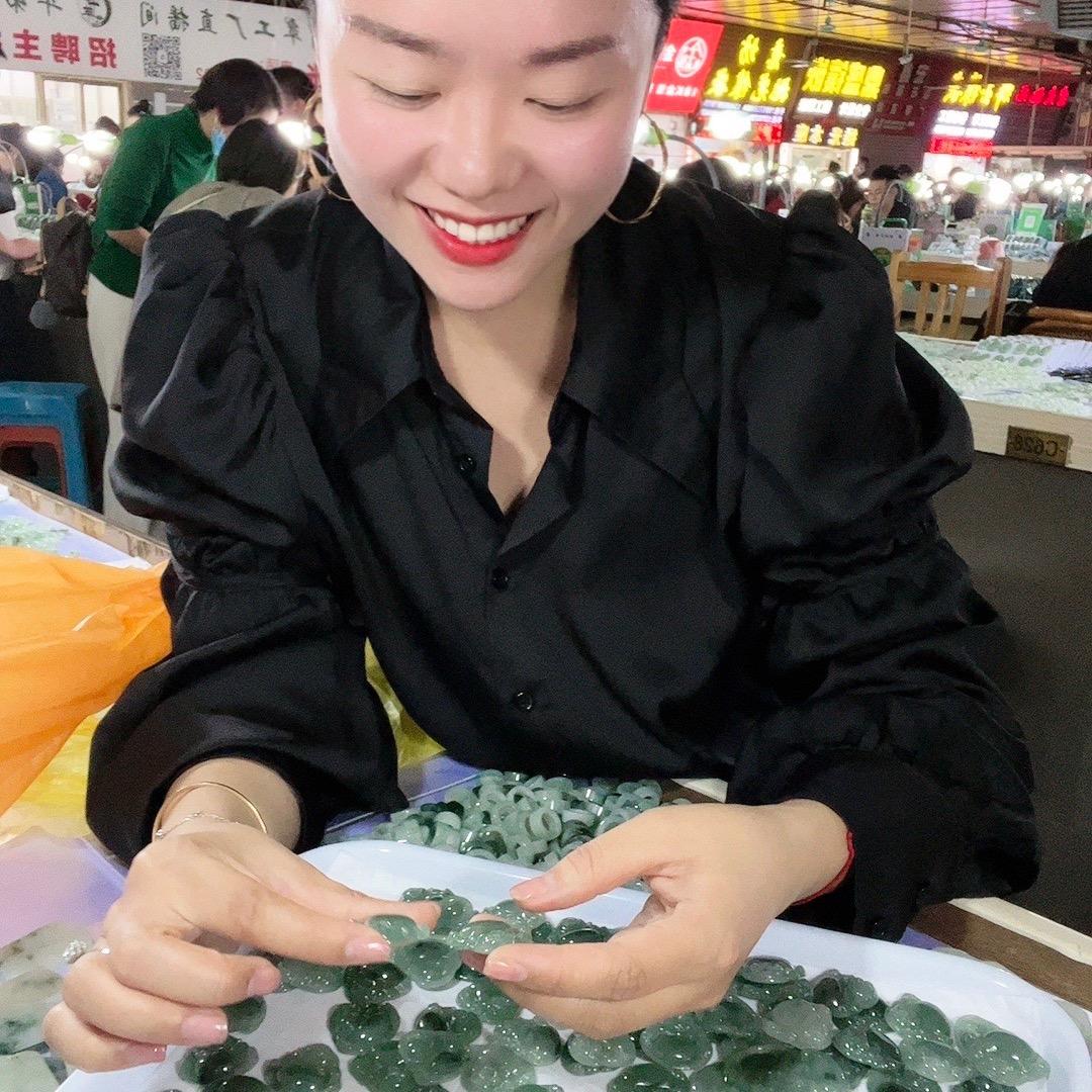 一件翡翠个体店