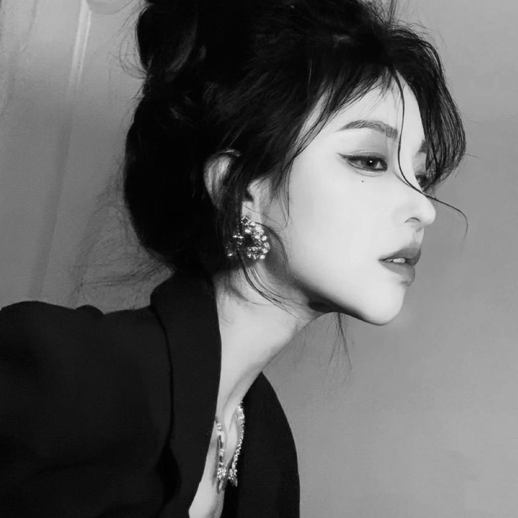 𝒚.𝒰𝓃