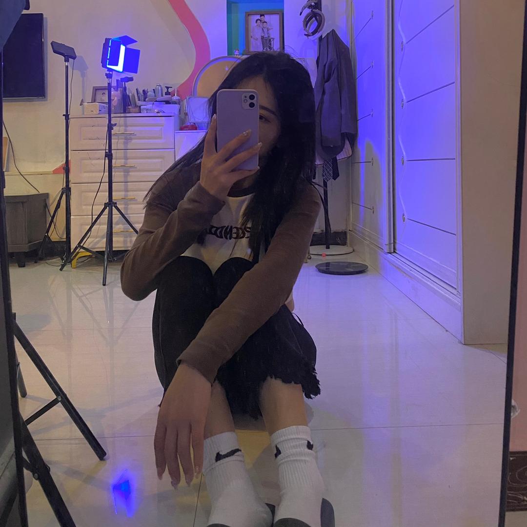 是瑞玲呀🍭