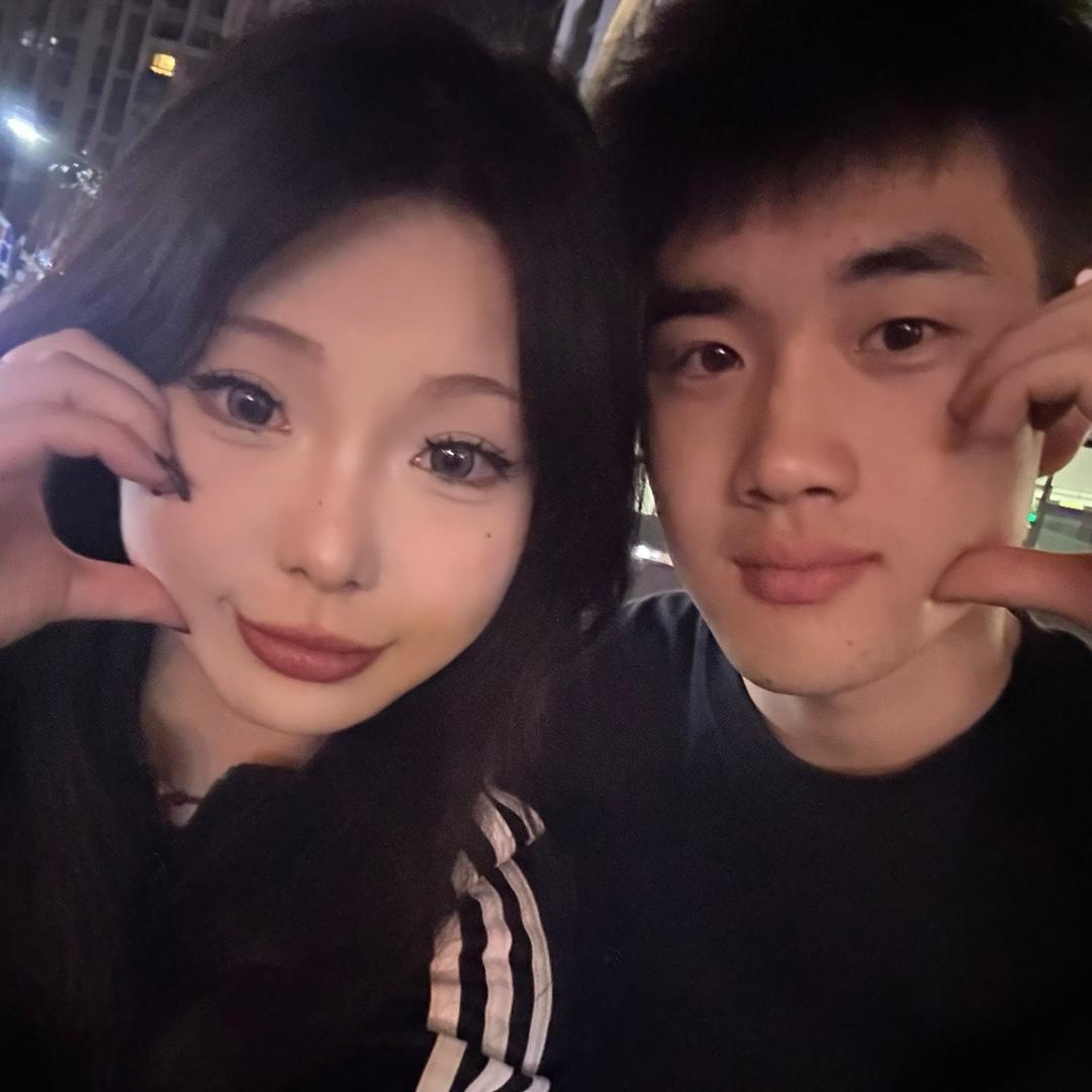 喜欢小菠萝