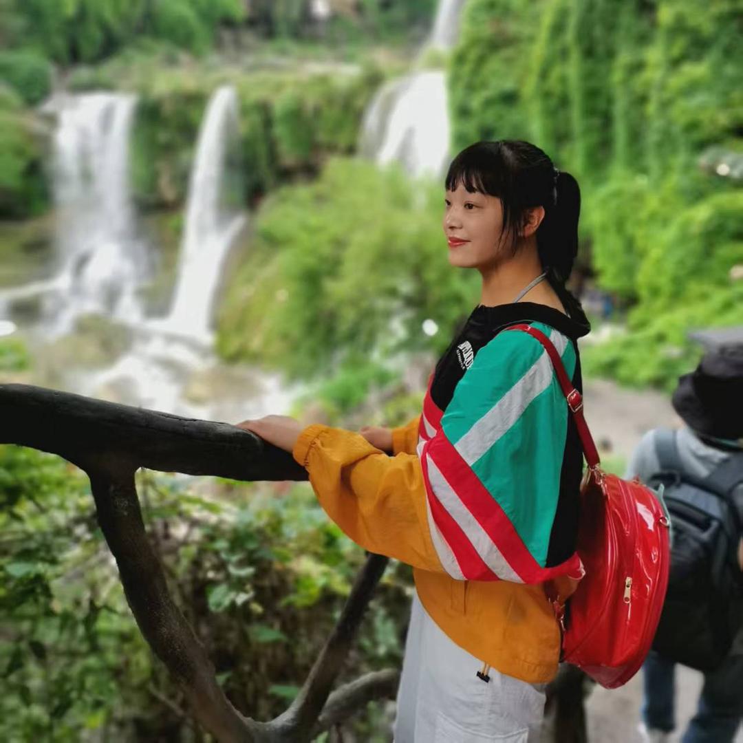 卖家具的（丢糖果女孩）