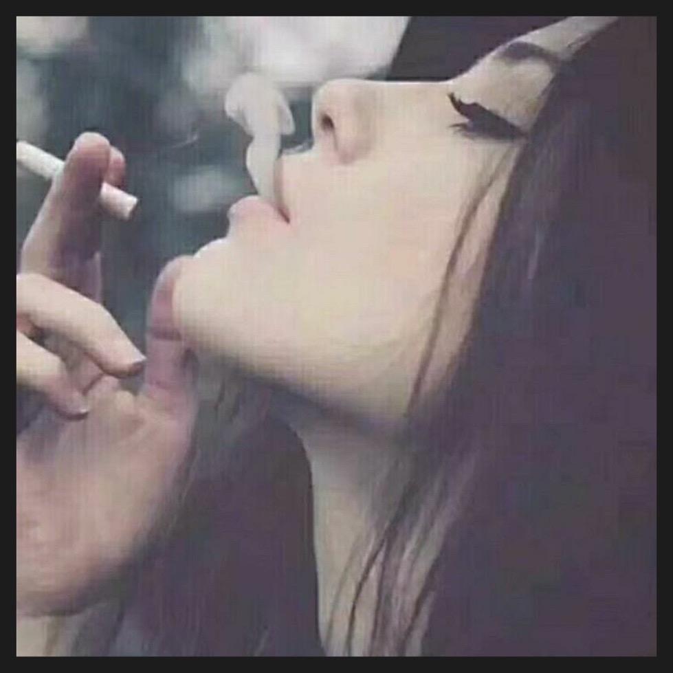 晚睡的女人