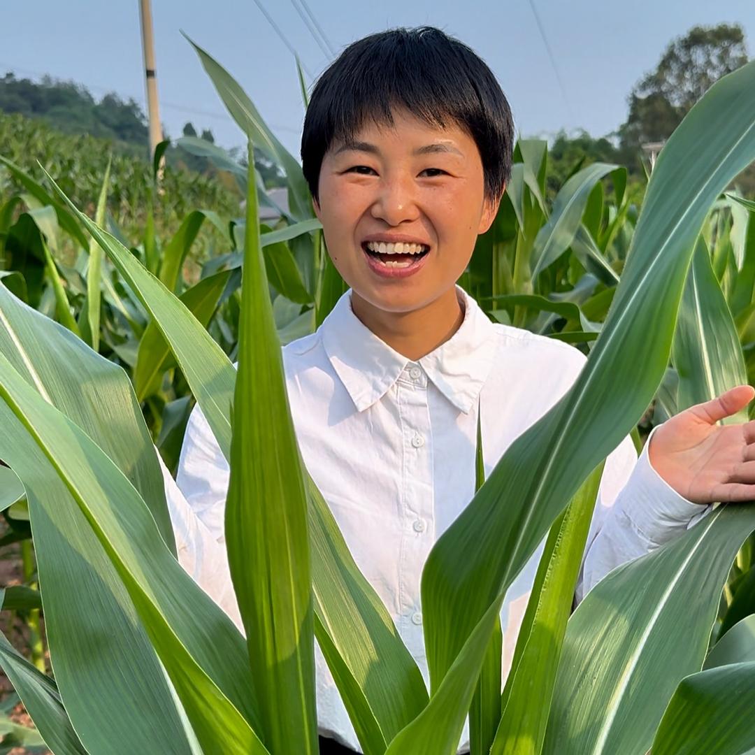 阿牛哥-蒋婷婷小跟班