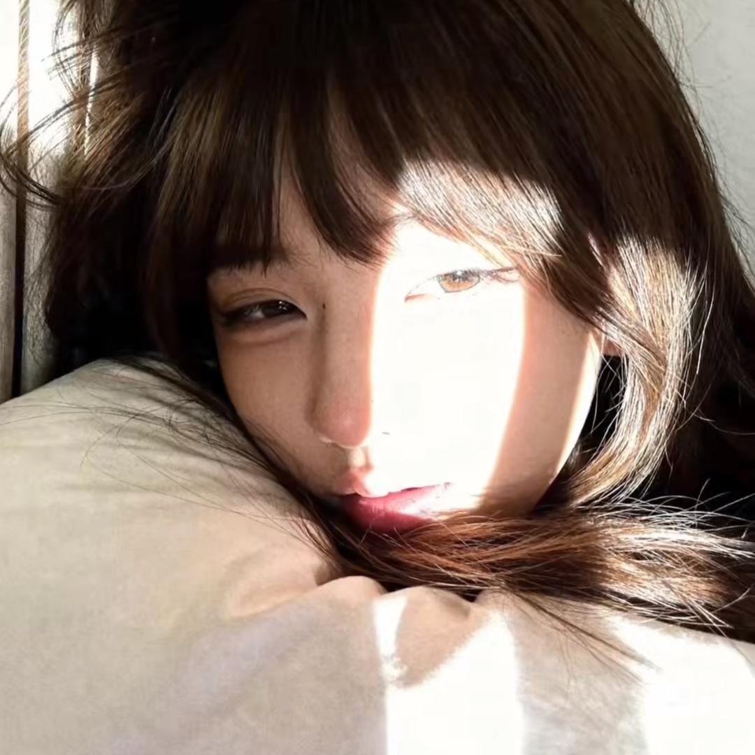 詹…