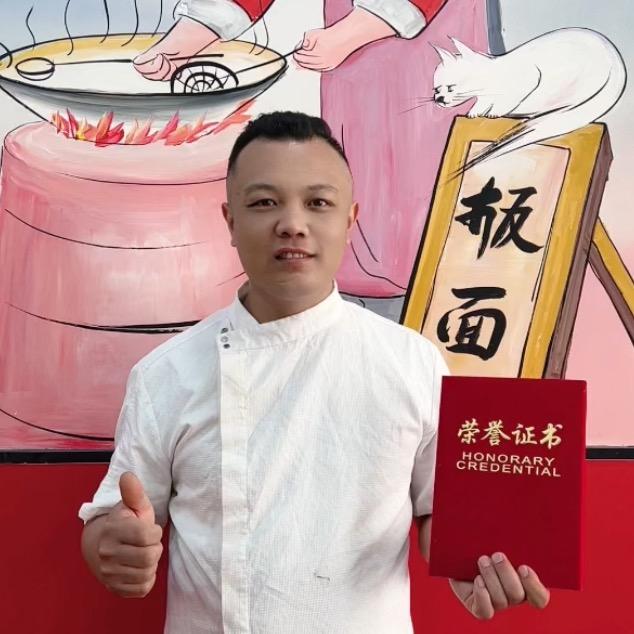 老孟_特色牛杂板面