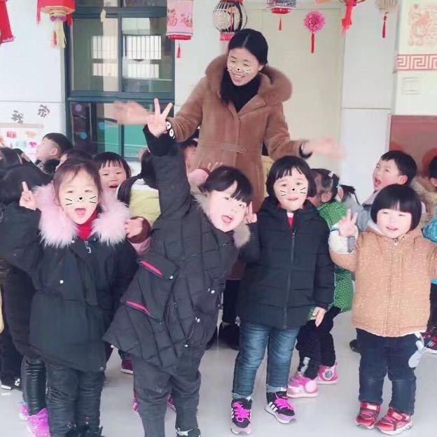 爱唱歌的🎤戴老师🌻