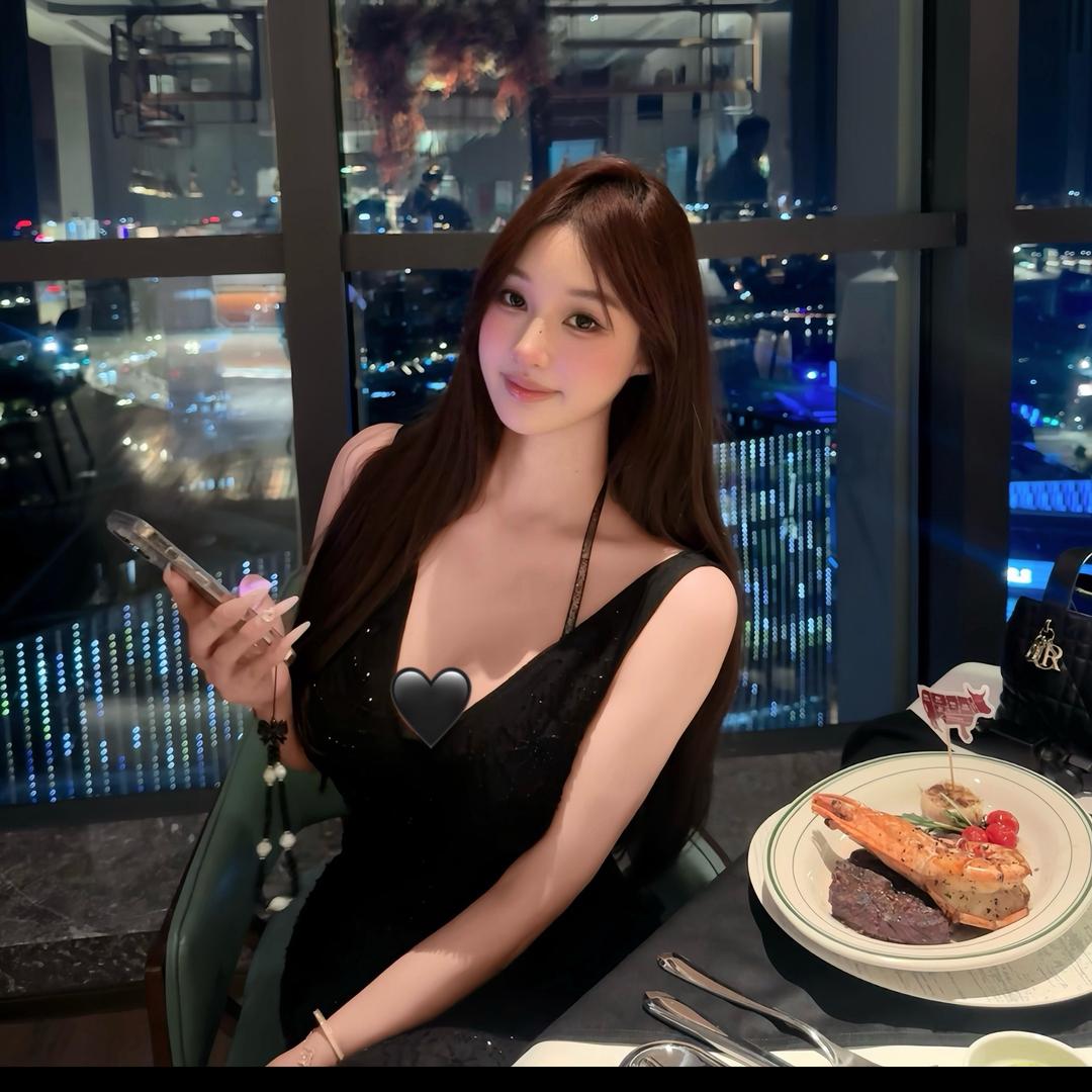 妮妮爱吃辣
