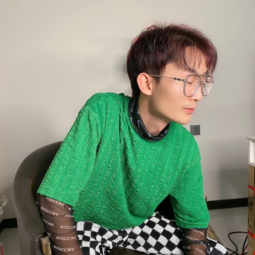 东胜专注女士烫发阿飞